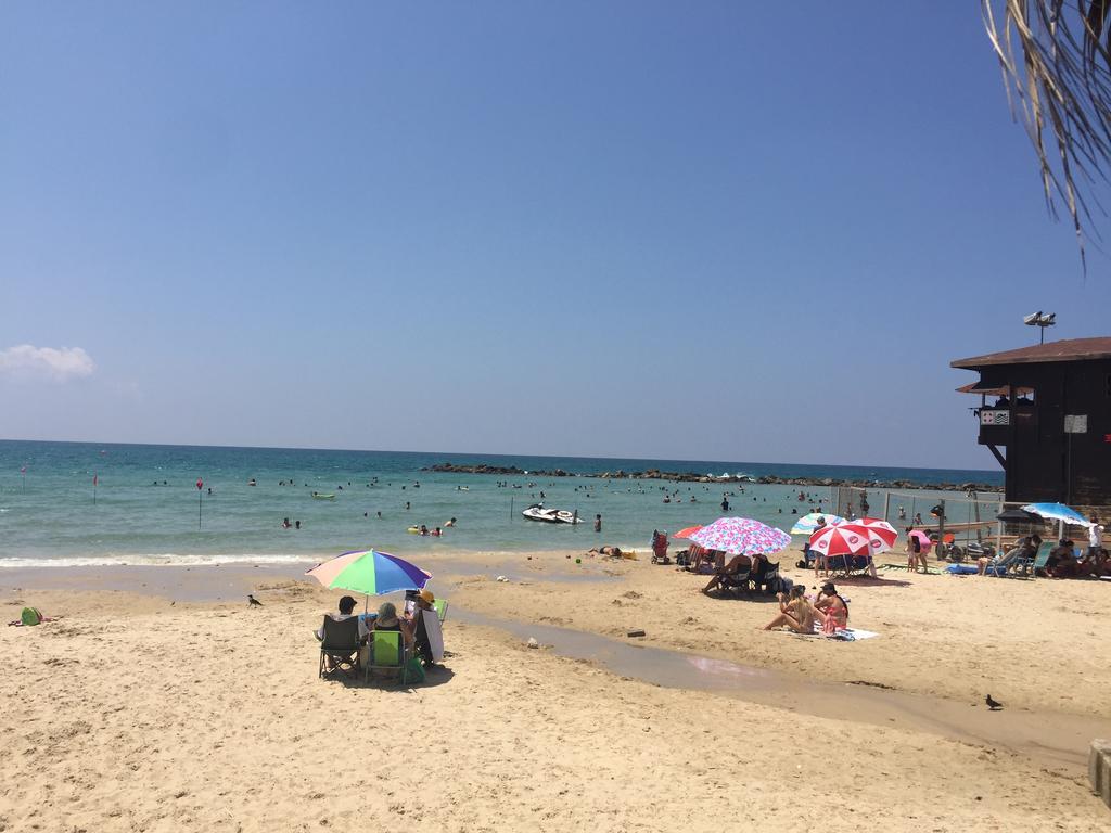 מגדל אלמוג חיפה - דירות "בלו ביץ'" על הים Exterior foto