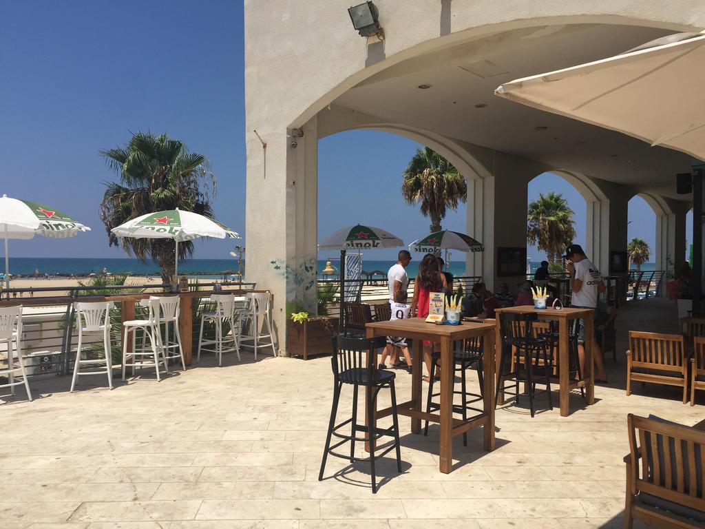 מגדל אלמוג חיפה - דירות "בלו ביץ'" על הים Exterior foto